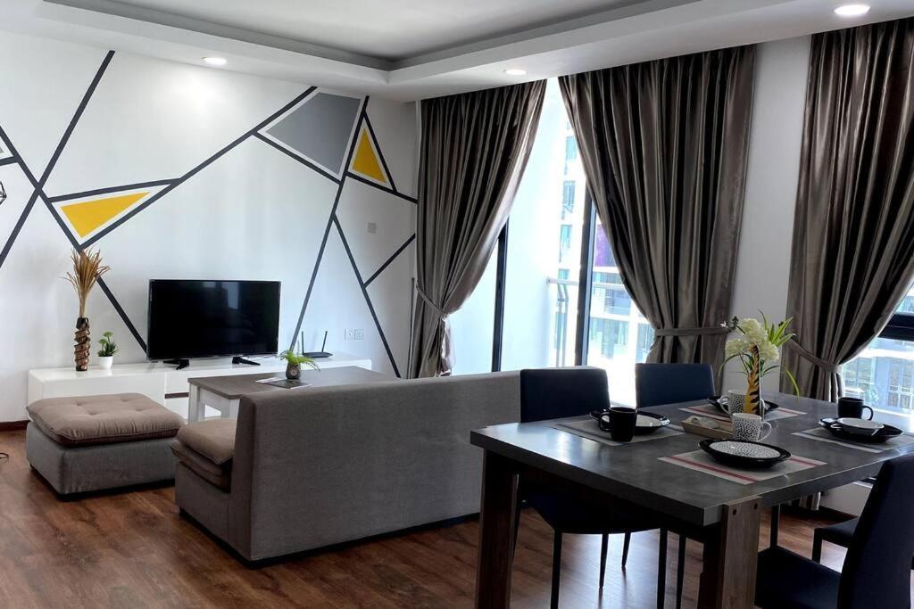 #2.1 Jazz Large Bed Vivacity 3rooms Apartment *