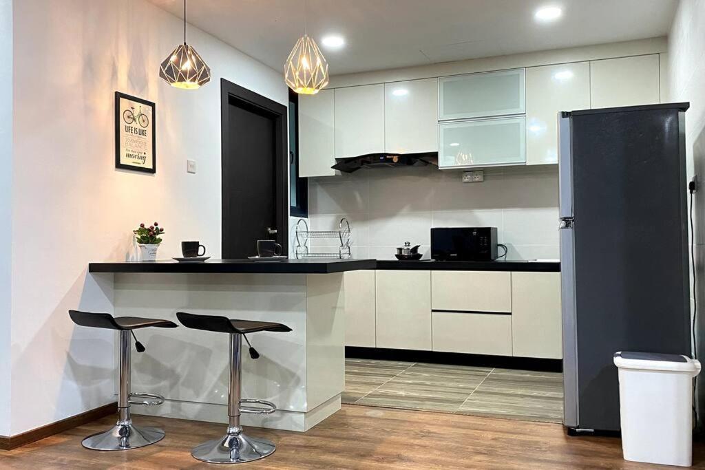 #2.1 Jazz Large Bed Vivacity 3rooms Kuching